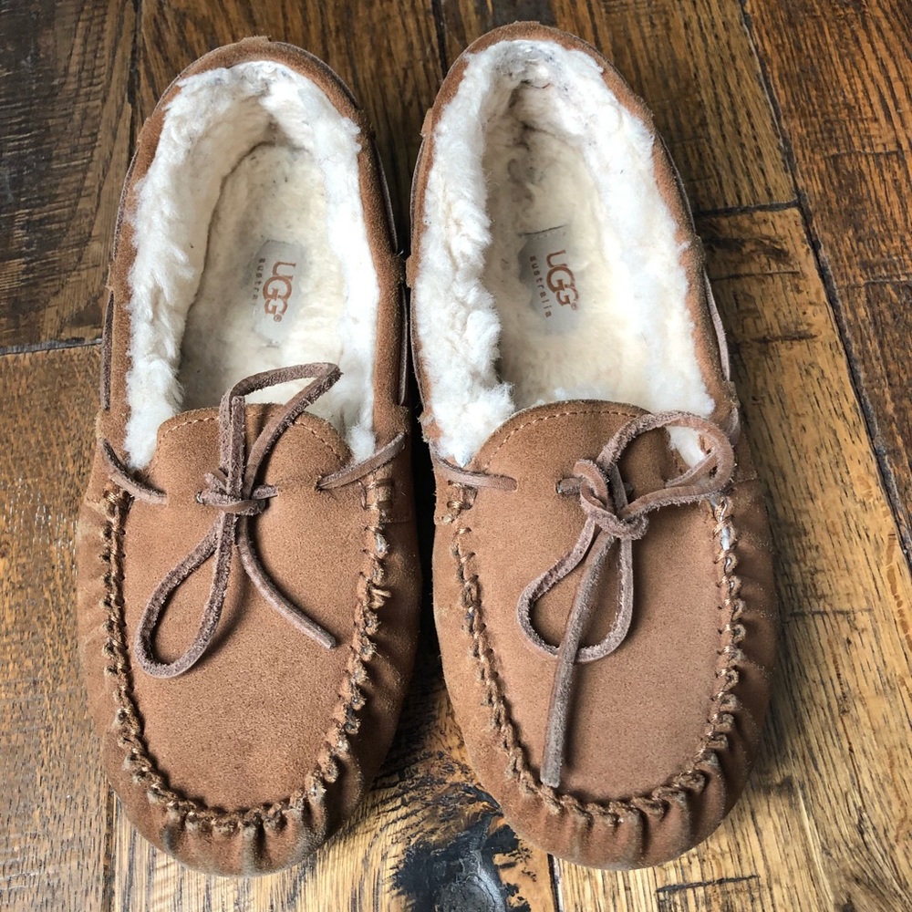 UGG Dakota Moccasin Tan/Brown Women’s Size 5